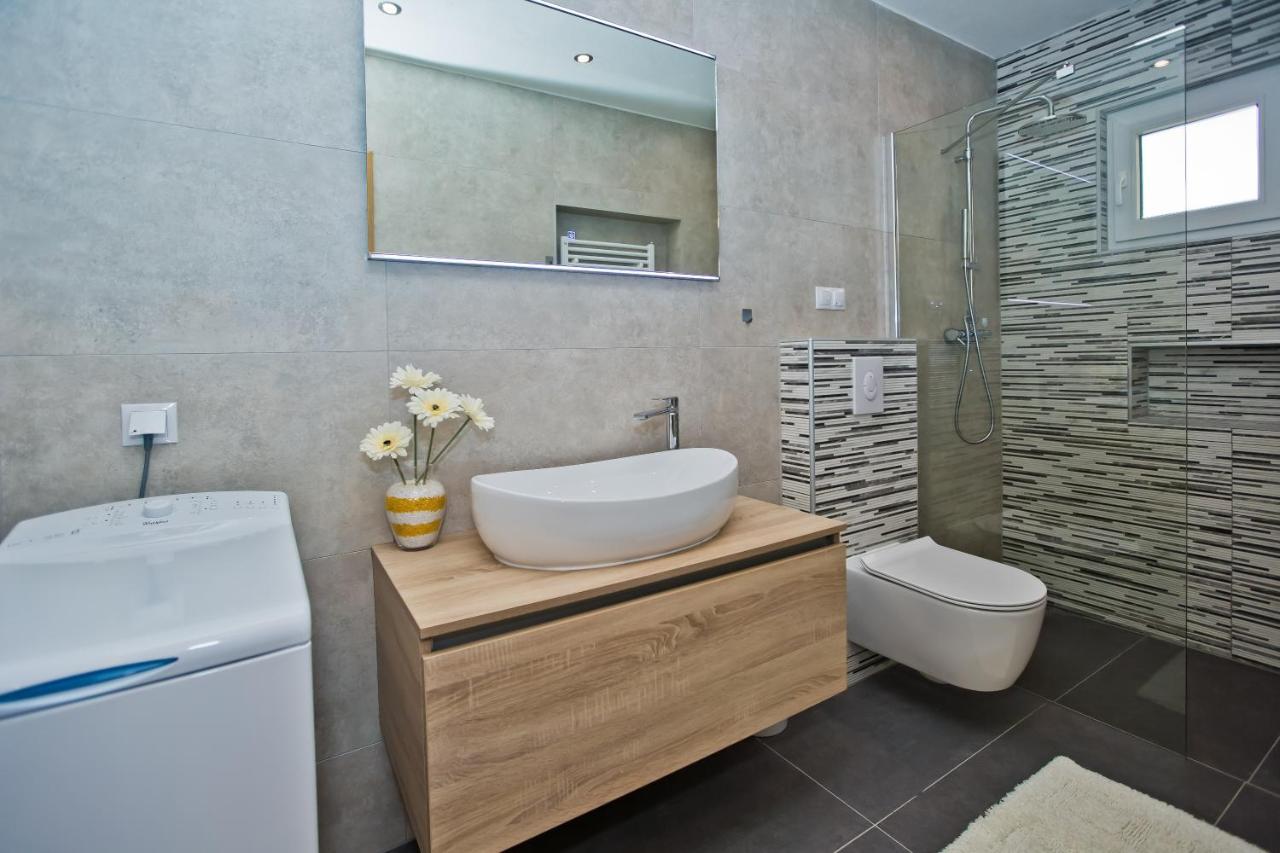 Apartments Anita Хвар Екстер'єр фото