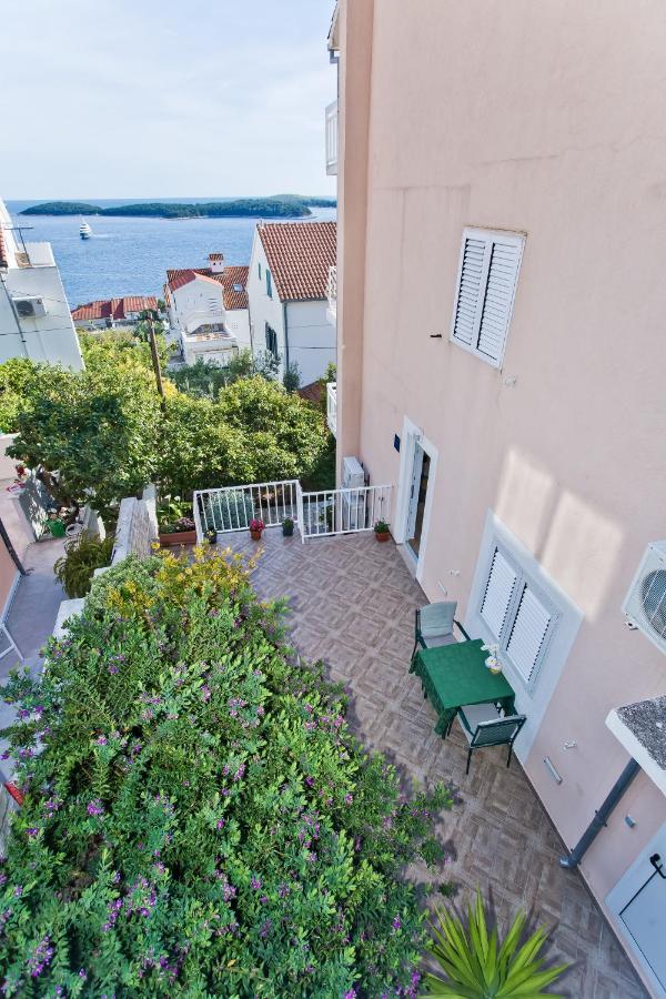 Apartments Anita Хвар Екстер'єр фото