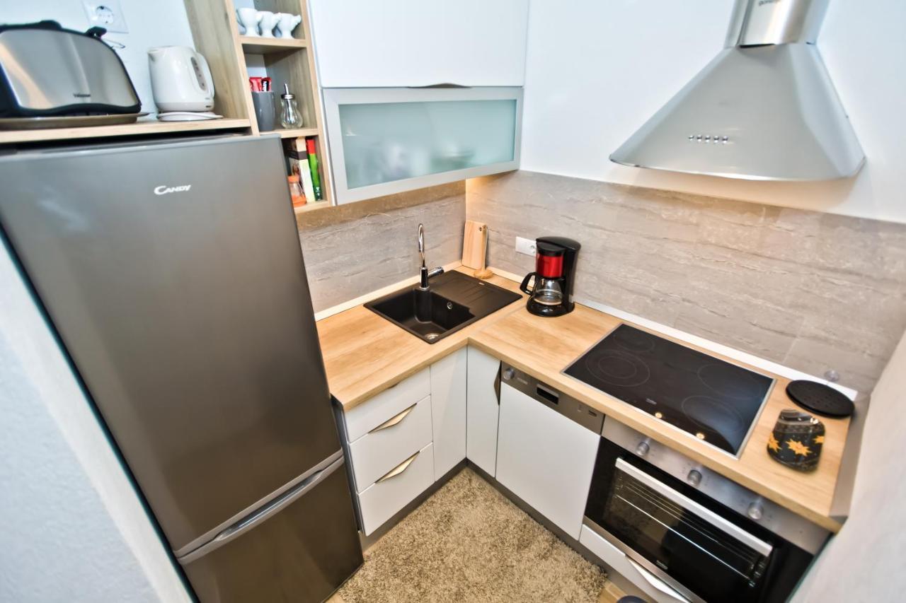 Apartments Anita Хвар Екстер'єр фото