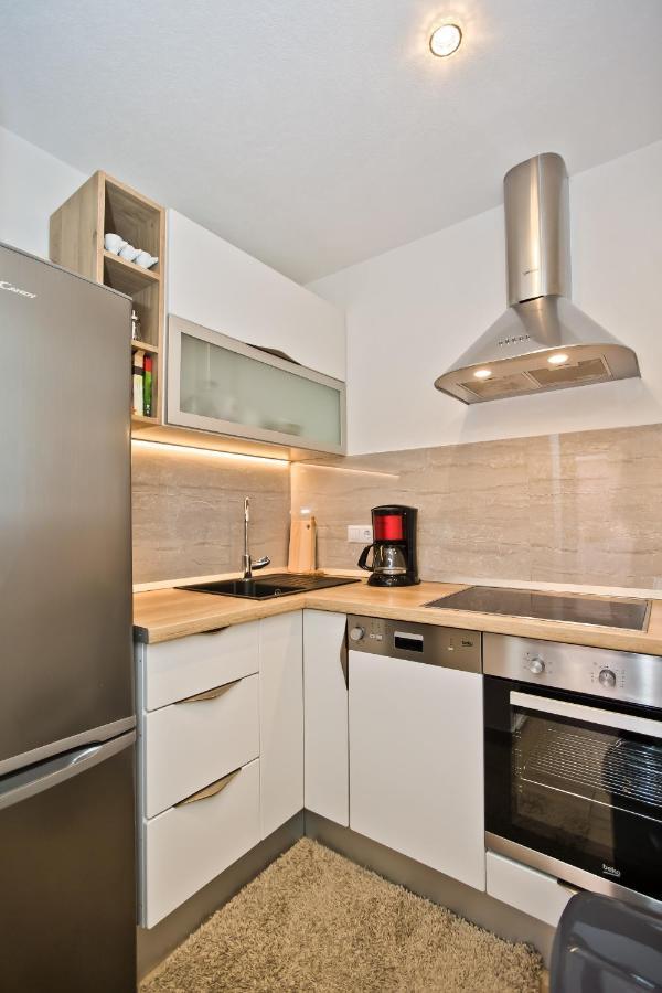 Apartments Anita Хвар Екстер'єр фото