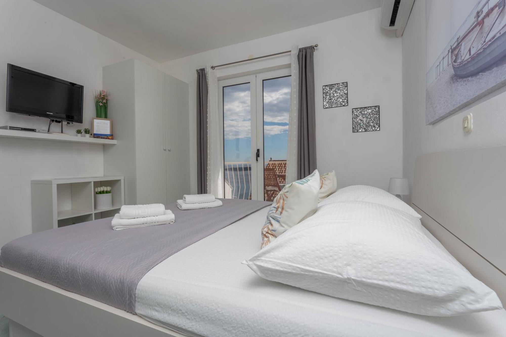 Apartments Anita Хвар Екстер'єр фото